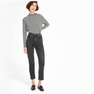 ❤️… Everlane The Cheeky Jeans High-Rise Straight Jeans in Washed Black